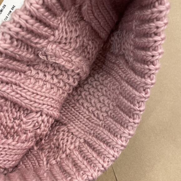 NWT THE NORTH FACE Women's Oh Mega Fur Pom Beanie Maybe Pink One Size - Picture 4 of 4